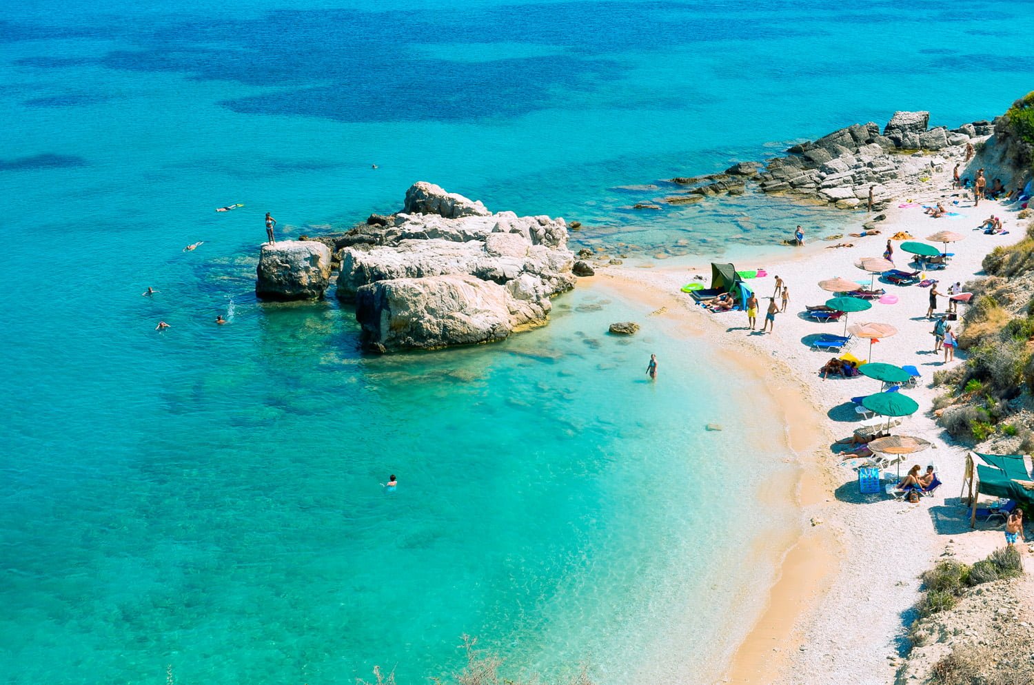 Cruise Around the Island | With Skipper | 8 Hours